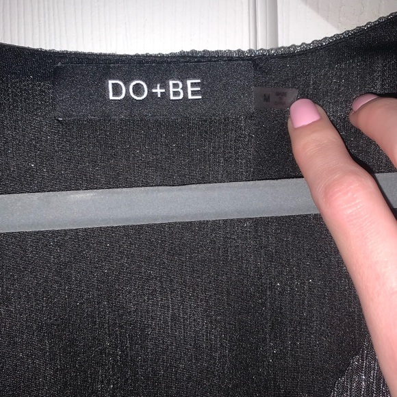 DO+BE shimmer top - Picture 3 of 3